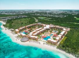 Holiday Inn Club Vacations Royal Haciendas All Inclusive, hótel í Playa del Carmen