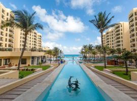 Holiday Inn Club Vacations The Royal Sands All Inclusive, hotel u Cancúnu