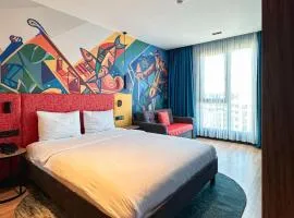 Axis Hotel
