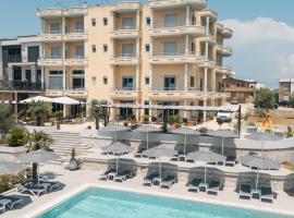 Hotel Blue Moon: Ülgün şehrinde bir otel