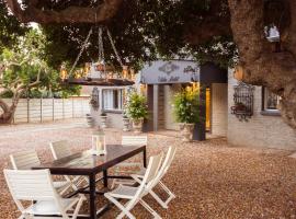 Villa Petit, ξενοδοχείο στο Jeffreys Bay