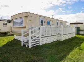 Whispering Meadow Sandgate Holiday Park Hemsby, hotel u gradu Hemsby