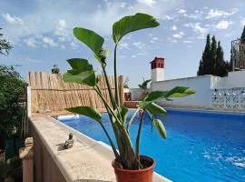 Preciosa y tranquila villa en Valencia con piscina privada
