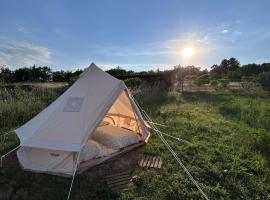 Tente Cocoon, hotel v mestu La Brillanne