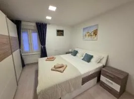 Breece Hideaway