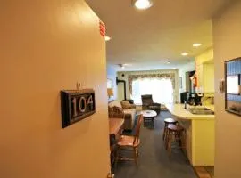 Inns of Waterville Valley 104 One Bedroom Unit at Inns of Waterville Valley Condo