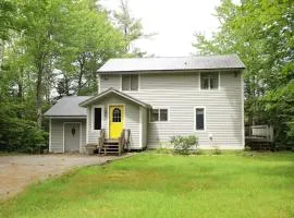 Goose Hollow 19 Estates Pet Friendly Private Waterfront Home