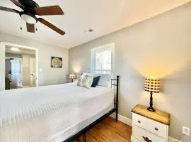Spacious Waterfront Retreat - Sleeps 6 - 10 Min to Parris Island