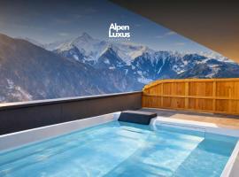 SKYLINE Chalet - Two-Level Penthouse with Private Whirlpool, hotel i Mühlen