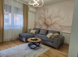 Apartment Alina with Garage East Sarajevo, hotel in Lukavica