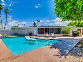 1961 MCM Classic Home in Central Palm Desert