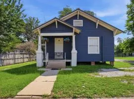 Art-Deco 1BR Near Downtown Lafayette