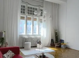 Breathtaking City Centre Views - Bright & Spacious 2BR