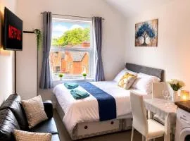 Modern One-Bedroom Studio Near the City Centre