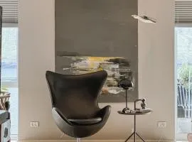 Modern 2 BR apartment with stunning views