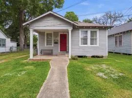 Spacious 2BR Perfect for Work Crews or Families