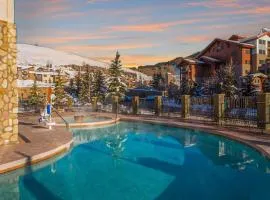 King Suite with a View Ski In-Out Pool Hot Tub