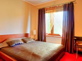 Villa Ventana Poznań City Free Parking Śniadanie w Cenie，位于波兹南的酒店