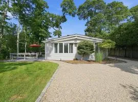 Modern Hampton Bays Cottage near BEACHES & TOWN cottage
