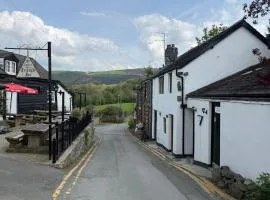 Triangle Inn Coachouse