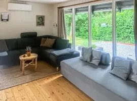2 Bedroom Amazing Home In Hemmet
