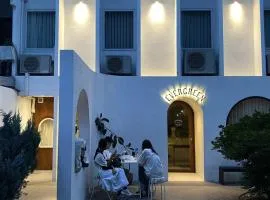 Evergreen Cafe and Hotel