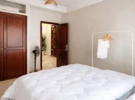 Bright Cozy Apartment Near Park