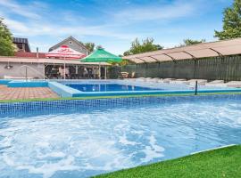 Fiesta, viešbutis mieste Solotvina