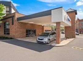Comfort Suites Bethlehem Near Lehigh University and LVI Airport