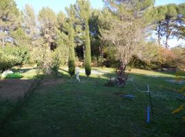 le Mas du Pin Vert, cottage in Aubagne