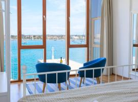 Umag center seafront seaview old town apartment 1, &xi;&epsilon;&nu;&omicron;&delta;&omicron;&chi;&epsilon;ί&omicron; &sigma;&tau;&omicron; &Omicron;&upsilon;&mu;ά&gamma;&kappa;