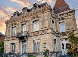 Le Petit Chateau