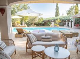 Charming Provencal house in the heart of the Fayence region, hotel em Tourrettes