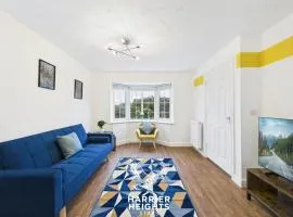 Spacious 5 Bed Contractor Hub 3 Baths Corby