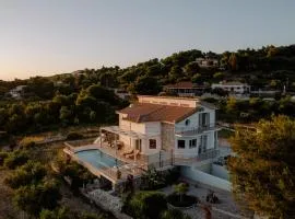 Villa Guesto with Private Pool by MindYourVilla