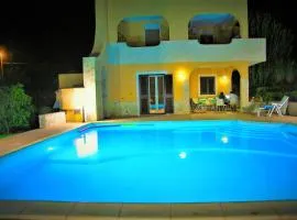Happy Holiday Villa