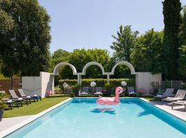 Ibis Styles Cognac、Châteaubernardのホテル