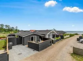 Holiday Home Sylvelin - 40m from the sea by Interhome