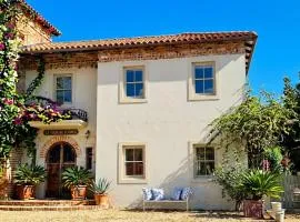 Sandmartins Private Secure Villa