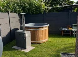 Traumhafte FeWo mit Garten und Sauna an der Küste