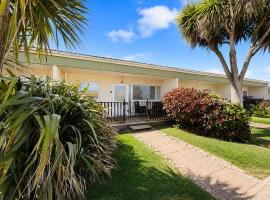 Chalet With Free Wifi At Rainbows End Near A Lovely Norfolk Beach Ref 31002R, viešbutis mieste Bacton