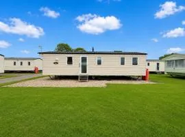 Homely 8 Berth Caravan At Sunnydale In Lincolnshire Ref 35069S
