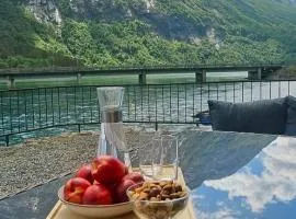 Modern lakefront apt with view - EV plug