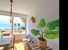 Paseo Marítimo Rainbow Oasis On the Beachfront 2 Bed 1 Bath Apartment by NAMASTEELITE