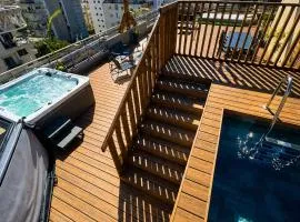 Skyline Sea Spa Penthouse with Private Pool & Jacuzzi