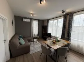 Panoramic Terrace Apartment with Elevator Access