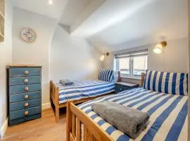 4 Smiddy Hill