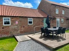 The Dairy, Field House Farm, countryside cottage near York