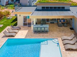 Luxury Villa, Garden View and Private Pool, viešbutis mieste La Mulata