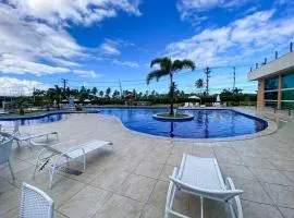 Muro Alto Condomínio Clube – Flats completos para a família por Yolo